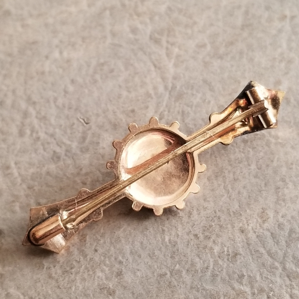 Antique bar pin Victorian gold tone Etruscan brooch 1800s red pink gem - Picture 8 of 13